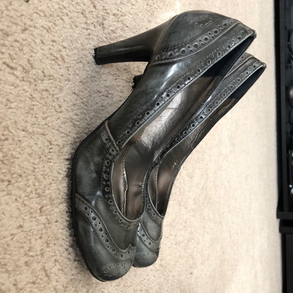 Grey Heels - Picture 2 of 2